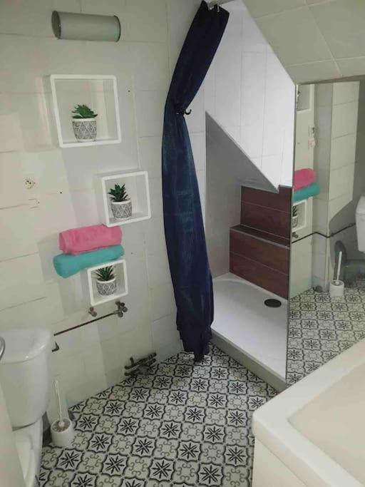 Appartement P55 3 Pieces Lumineux Et Calme Sur Les Toits Location Mobilite 1 Mois Minimum *